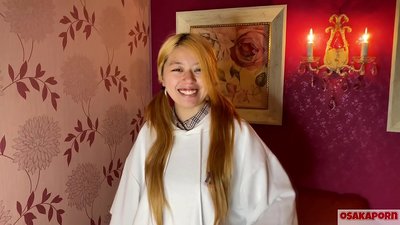 Porno mazās krūtis