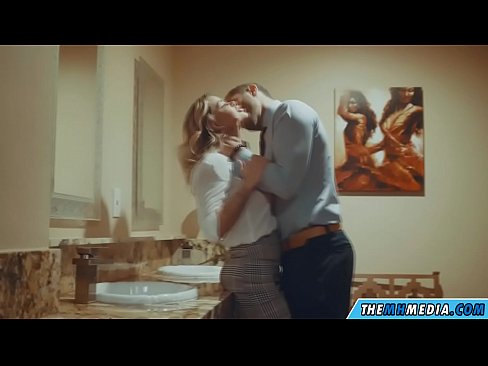 ❤️ Kad krūtiska blondīne pavedina tevi publiskā tualetē ️❌ Tik porno pie mums lv.serviporno.ru ❤
